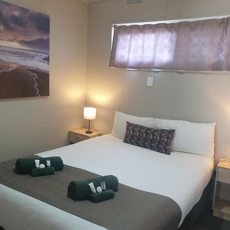 הורסהאם Smerdon Lodge Motel מראה חיצוני תמונה
