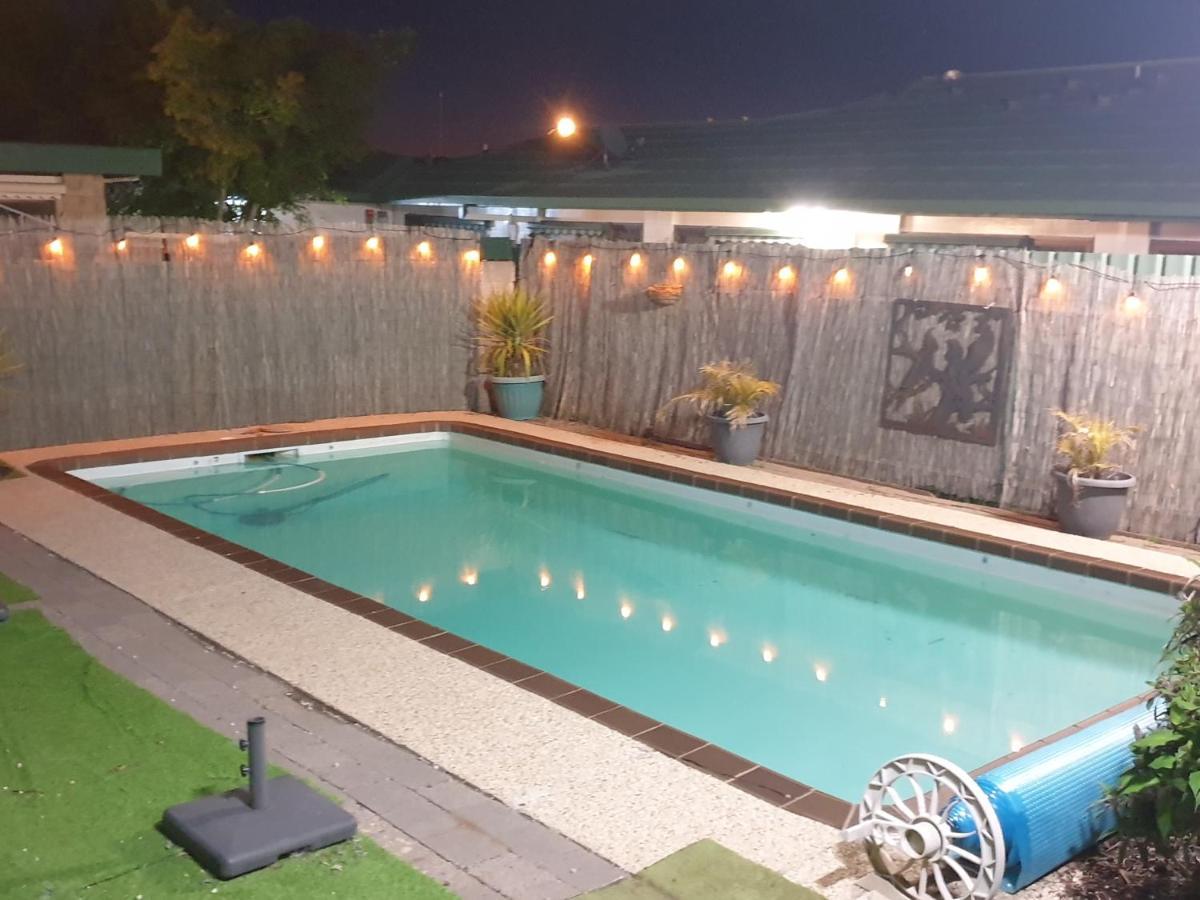 הורסהאם Smerdon Lodge Motel מראה חיצוני תמונה