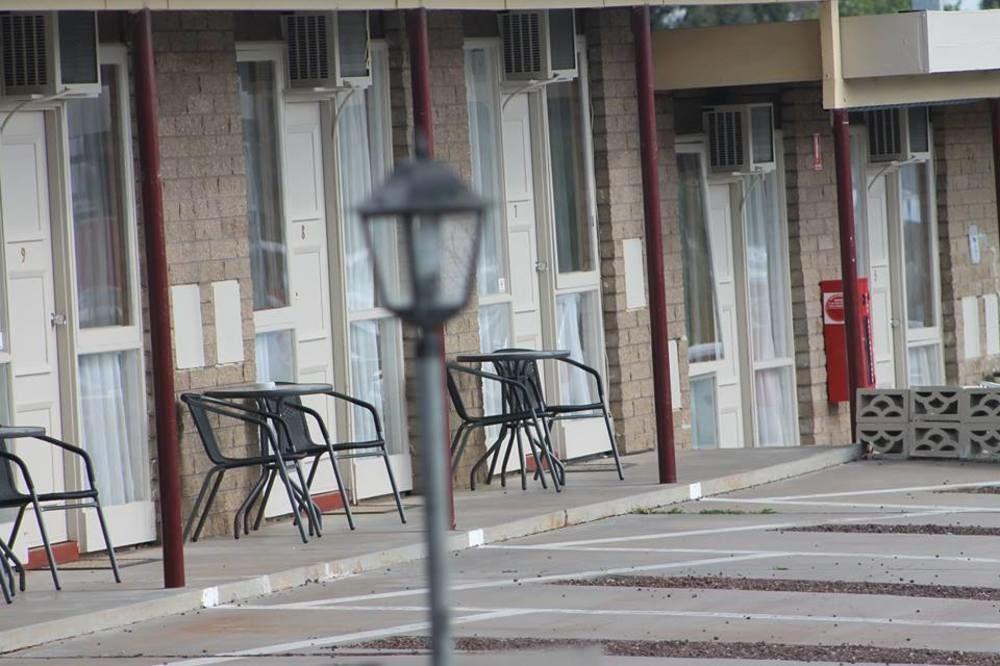 הורסהאם Smerdon Lodge Motel מראה חיצוני תמונה