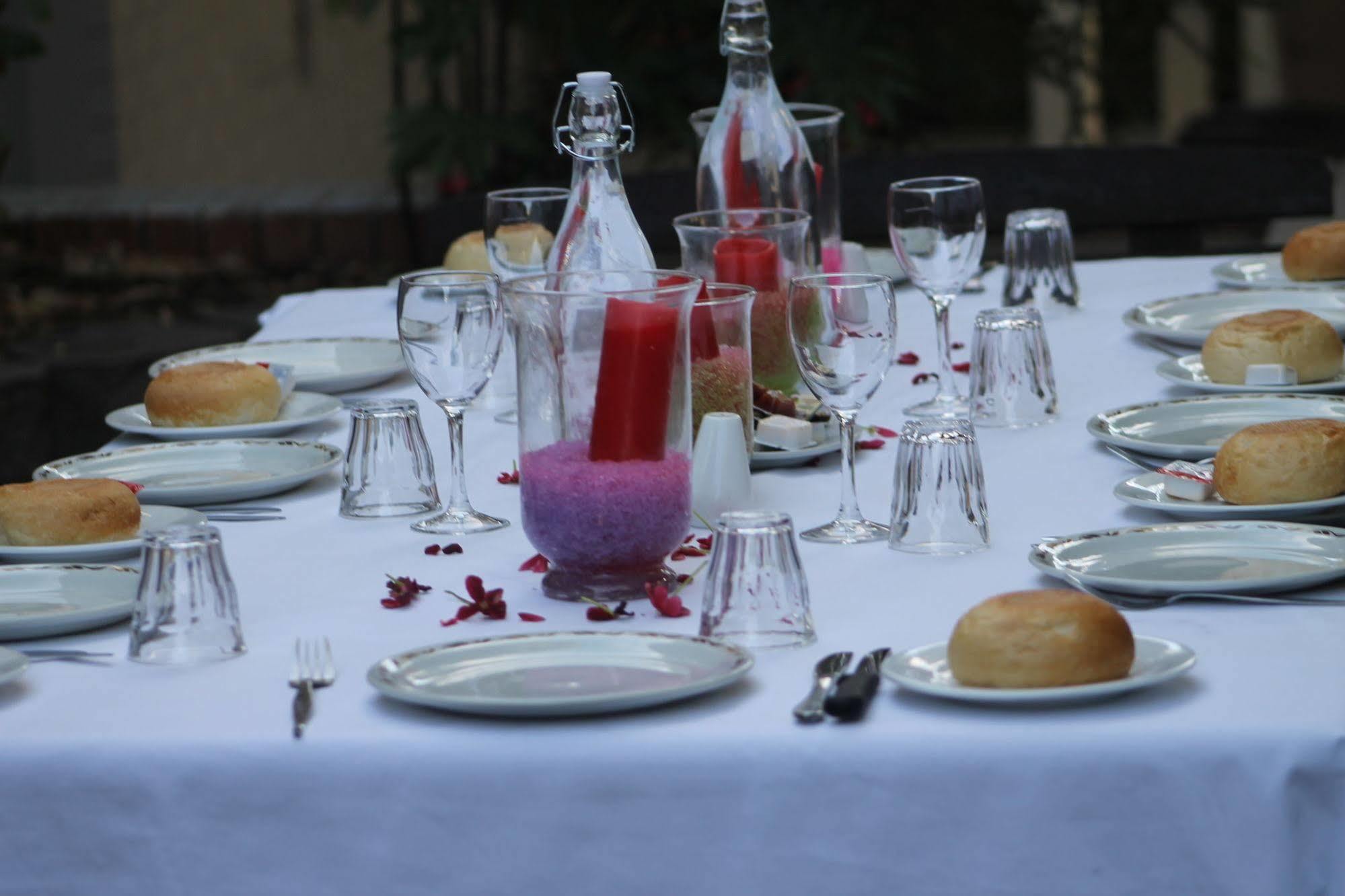 הורסהאם Smerdon Lodge Motel מראה חיצוני תמונה