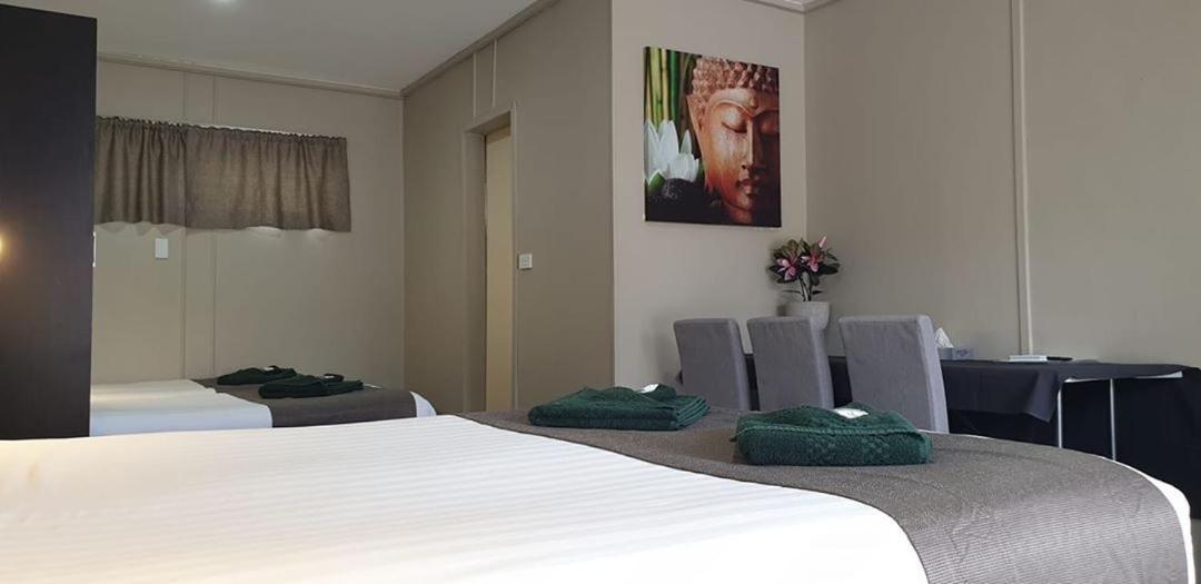 הורסהאם Smerdon Lodge Motel מראה חיצוני תמונה