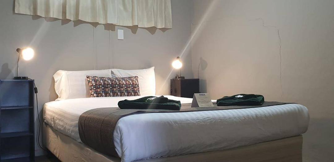 הורסהאם Smerdon Lodge Motel מראה חיצוני תמונה